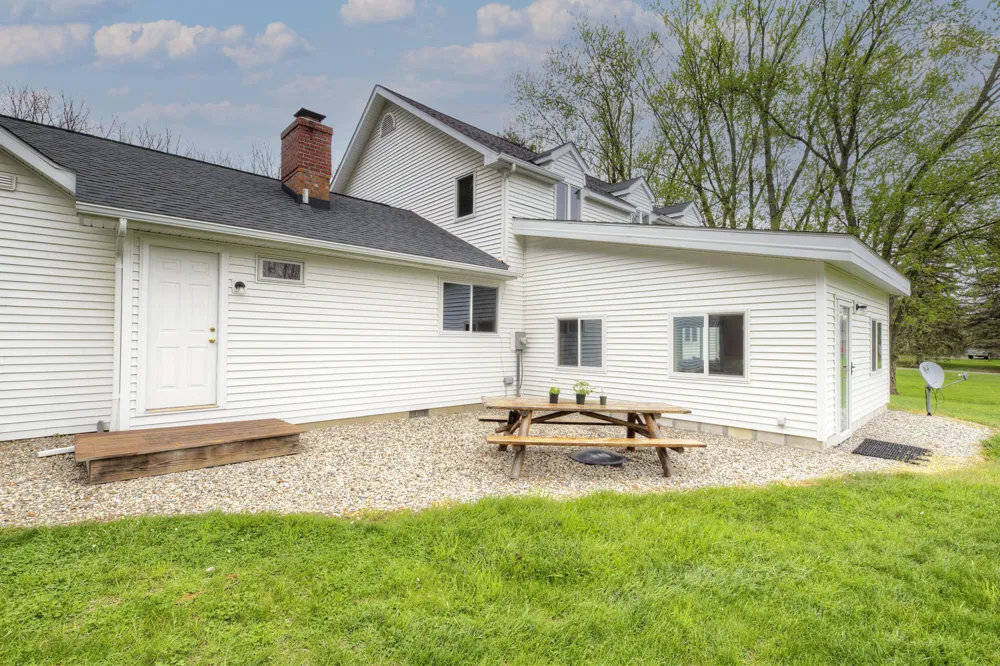 6121 Saline Waterworks Road Lodi Township, MI 48176