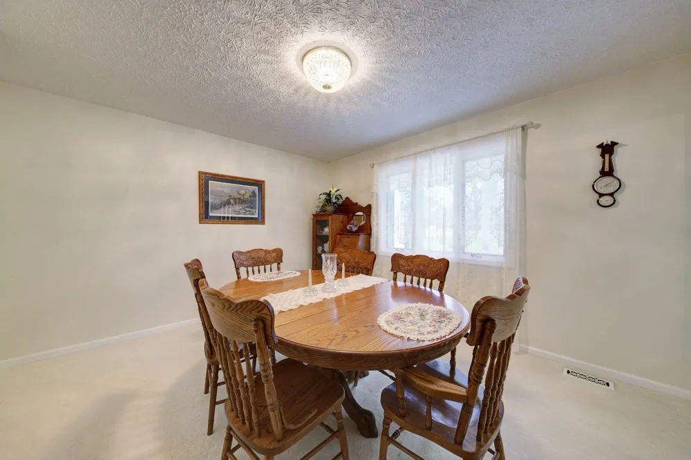 6121 Saline Waterworks Road Lodi Township, MI 48176