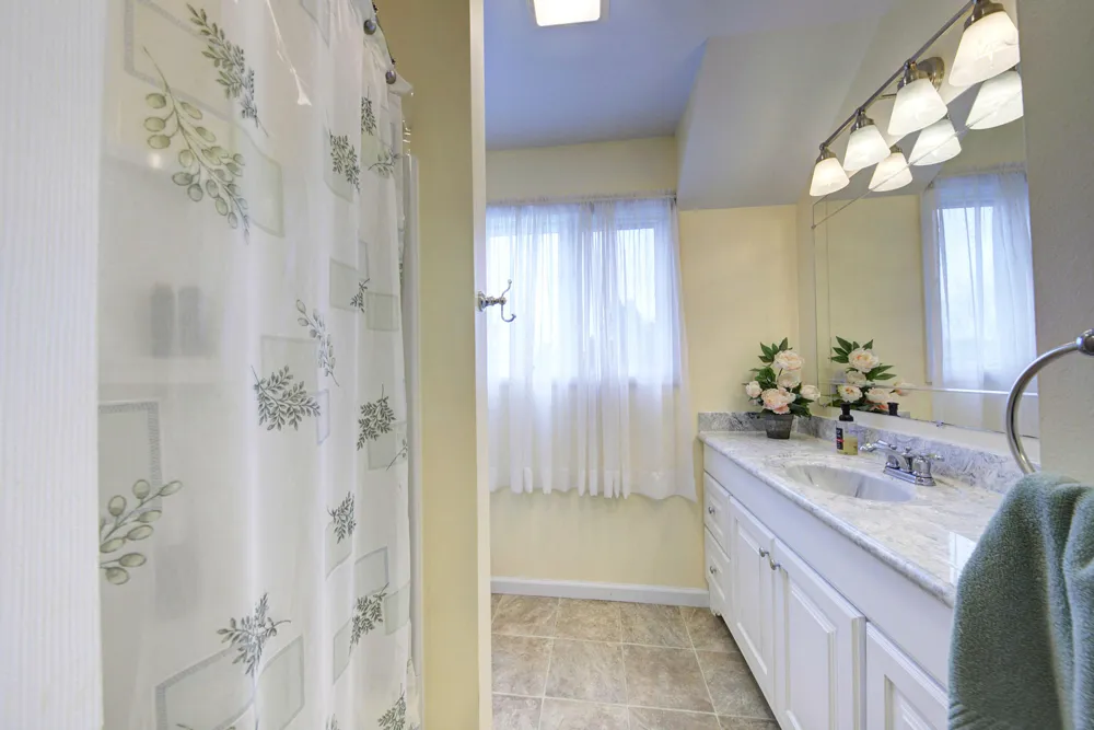 6121 Saline Waterworks Road Lodi Township, MI 48176