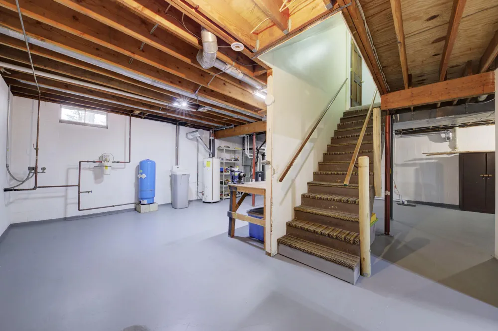 6121 Saline Waterworks Road Lodi Township, MI 48176