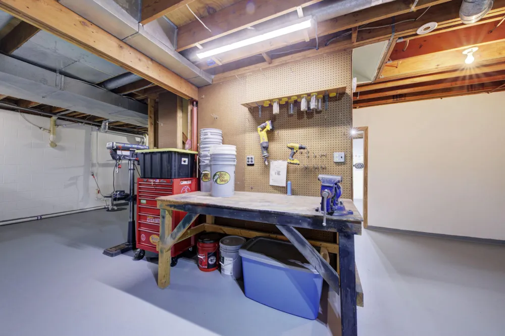 6121 Saline Waterworks Road Lodi Township, MI 48176