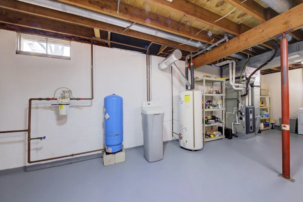 6121 Saline Waterworks Road Lodi Township, MI 48176
