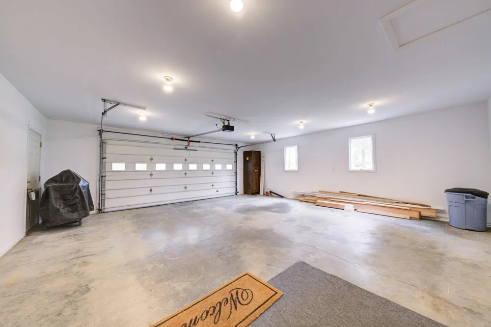 6121 Saline Waterworks Road Lodi Township, MI 48176