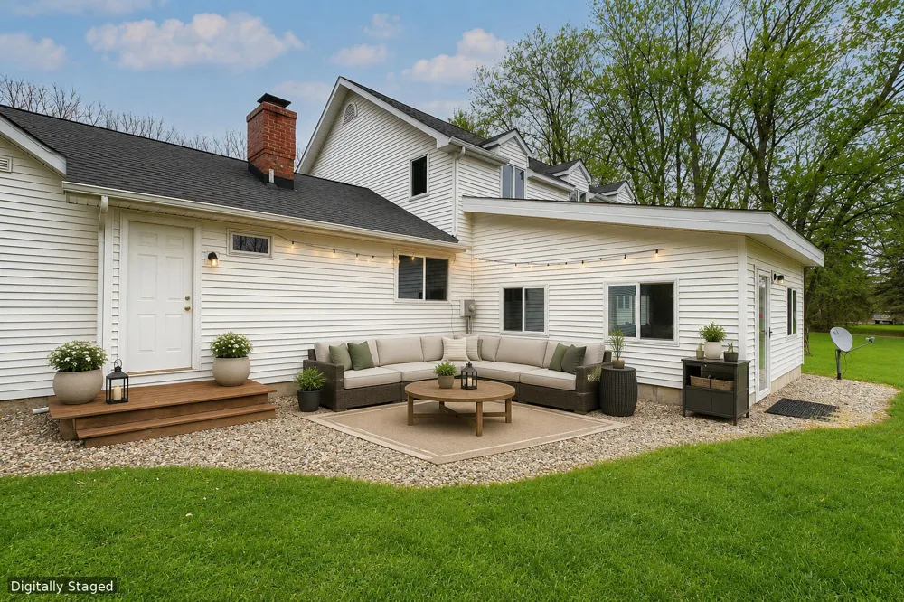 6121 Saline Waterworks Road Lodi Township, MI 48176