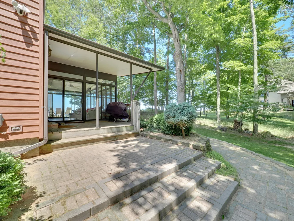 4616 W Fox Farm Road Filer Charter Township, MI 49660