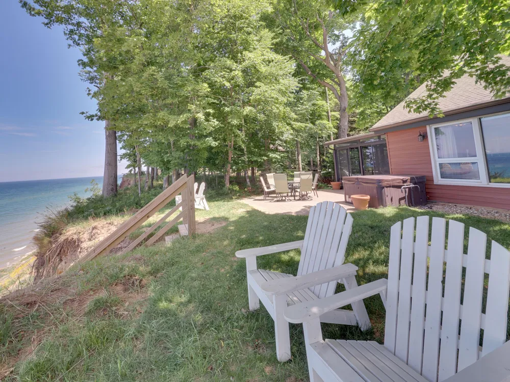 4616 W Fox Farm Road Filer Charter Township, MI 49660