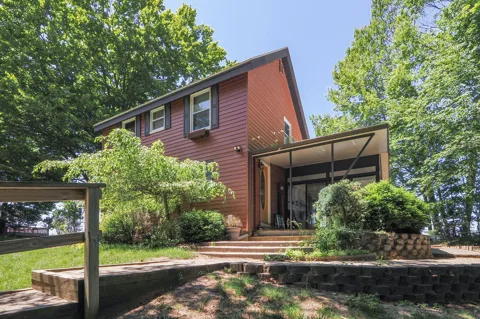 4616 W Fox Farm Road
