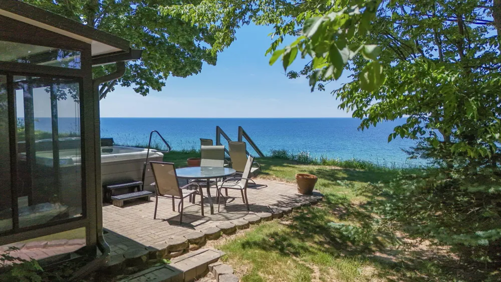 4616 W Fox Farm Road Filer Charter Township, MI 49660