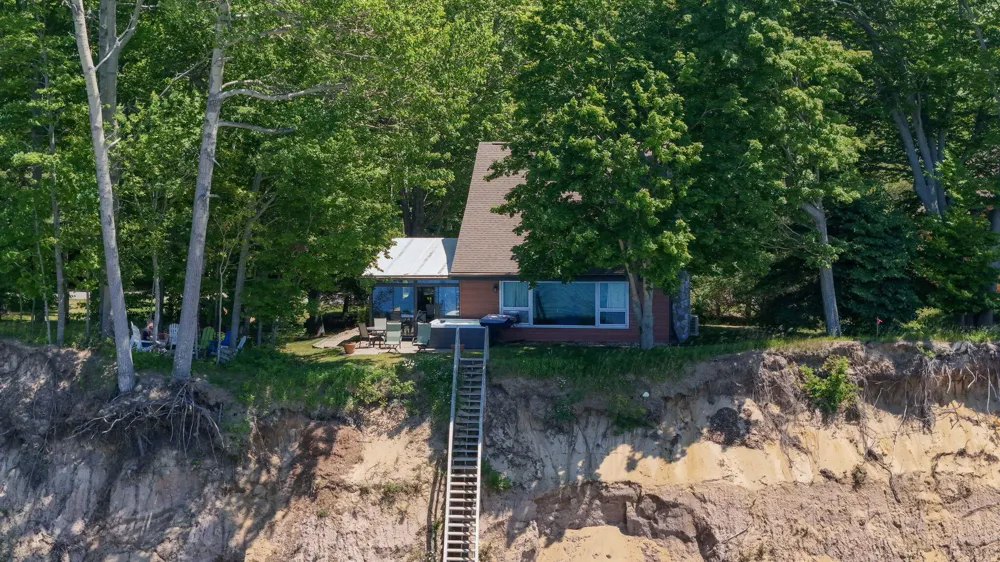 4616 W Fox Farm Road Filer Charter Township, MI 49660