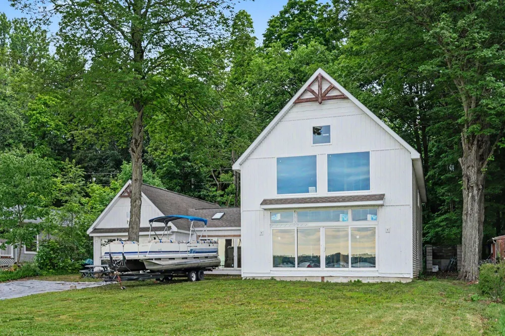50756 Garrett Road Silver Creek Township, MI 49047
