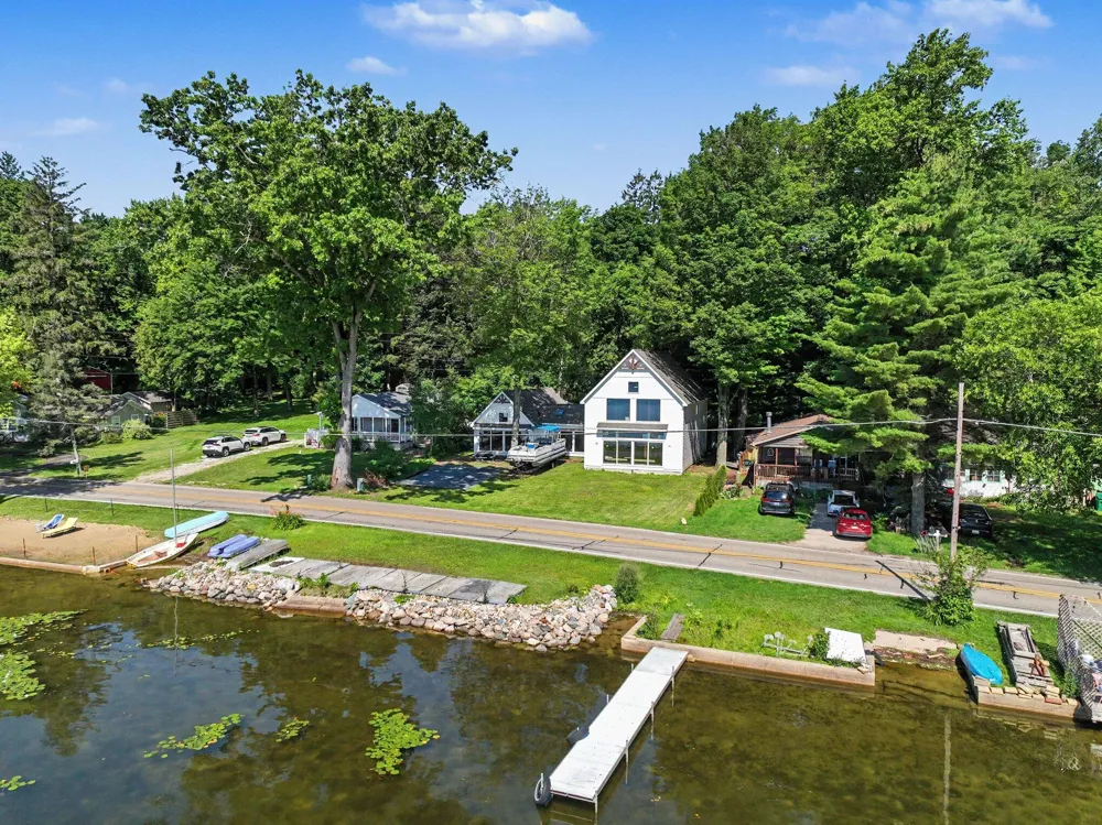 50756 Garrett Road Silver Creek Township, MI 49047