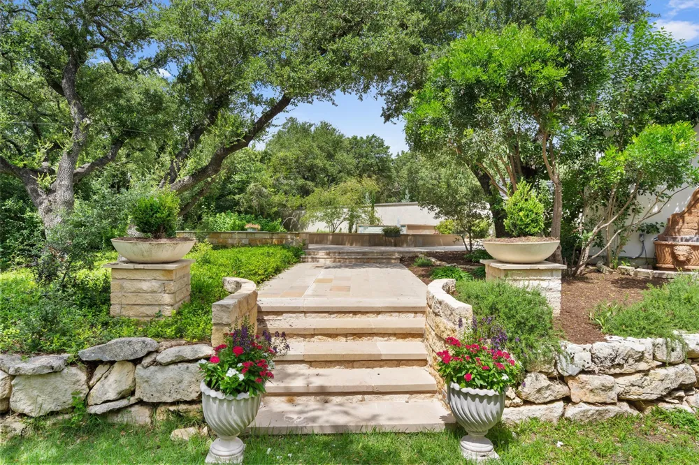3735 Lost Creek Boulevard Austin, TX 78735