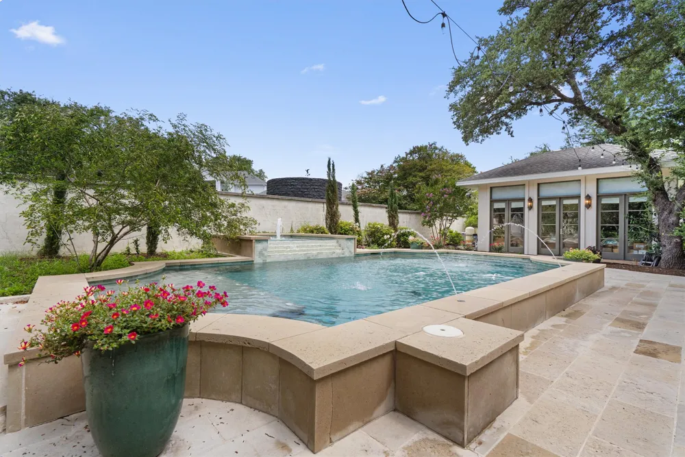 3735 Lost Creek Boulevard Austin, TX 78735