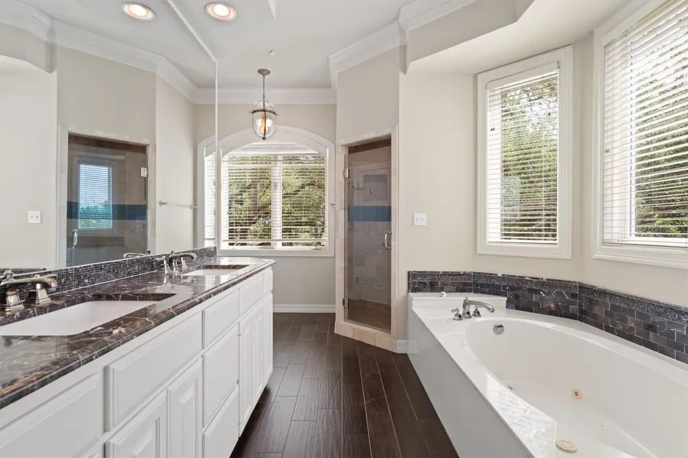 3735 Lost Creek Boulevard Austin, TX 78735