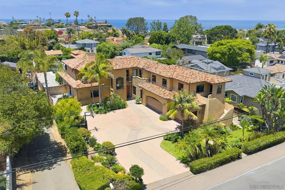 645 N. Rios Solana Beach, CA 92075