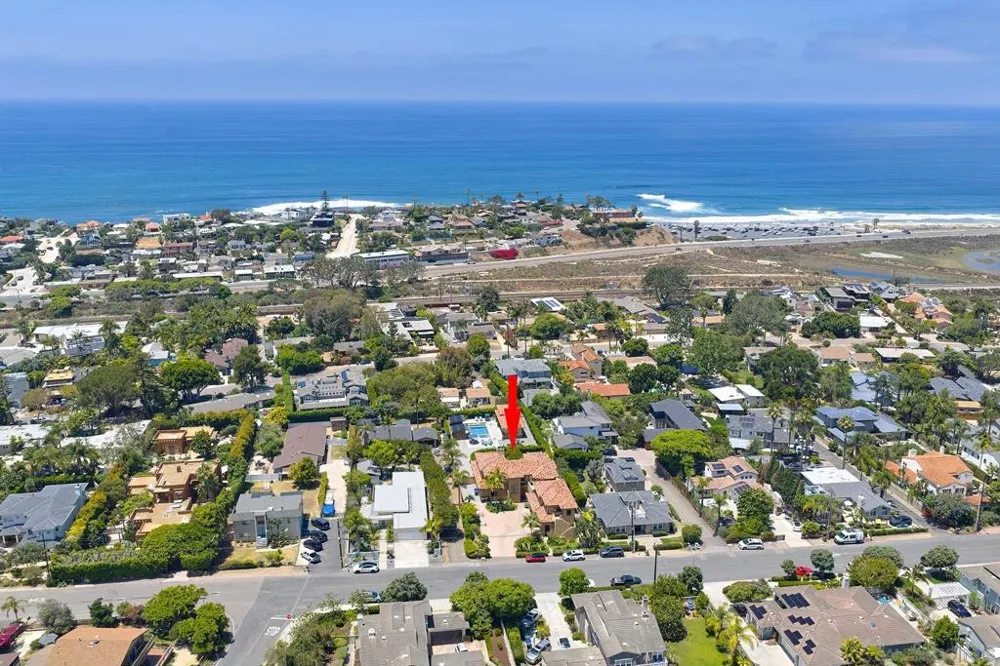 645 N. Rios Solana Beach, CA 92075