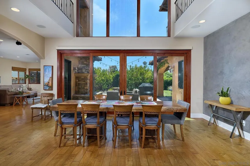 645 N. Rios Solana Beach, CA 92075