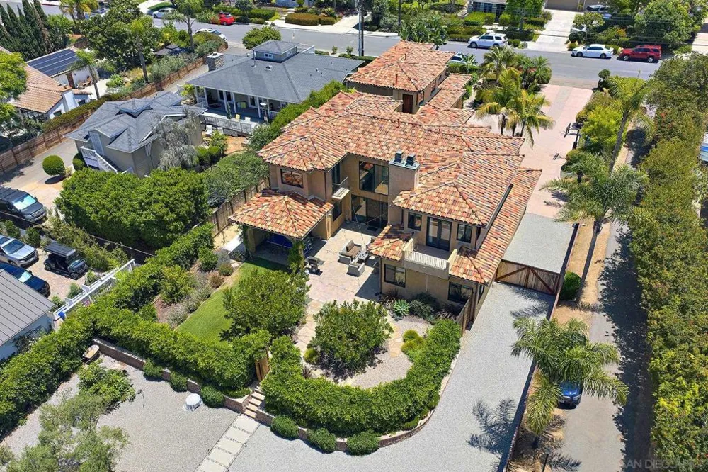 645 N. Rios Solana Beach, CA 92075