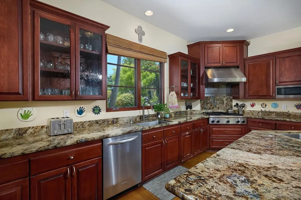 645 N. Rios Solana Beach, CA 92075