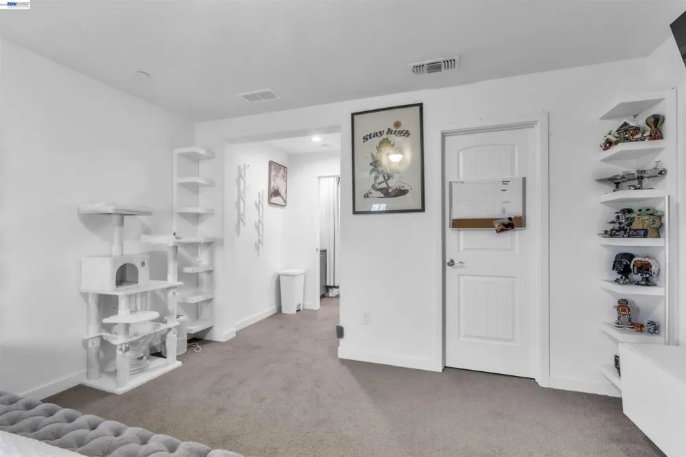 1893 Summit Dr Los Banos, CA 93635