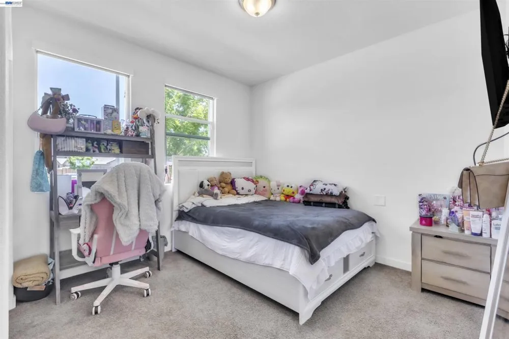 1893 Summit Dr Los Banos, CA 93635