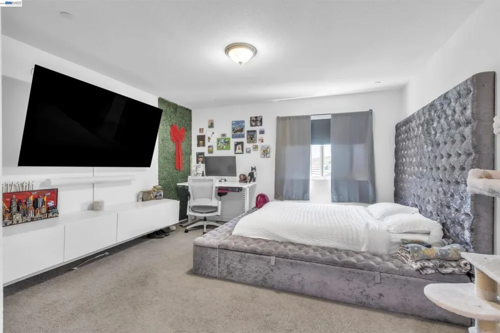 1893 Summit Dr Los Banos, CA 93635