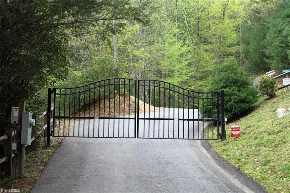 6 Laurel Road Purlear, NC 28665