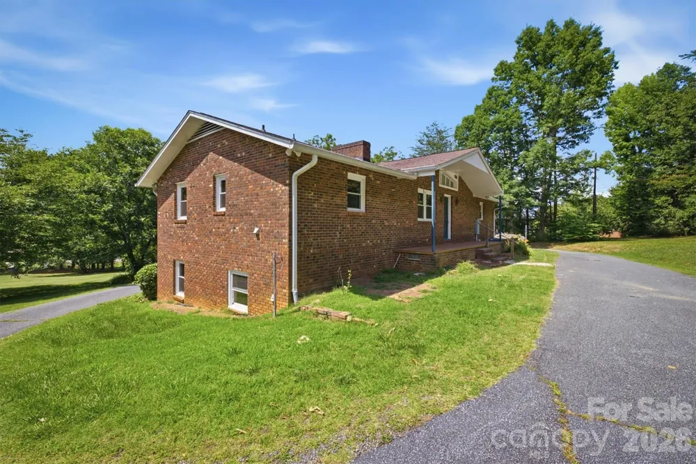 2671 Shady Grove Road Connelly Springs, NC 28612