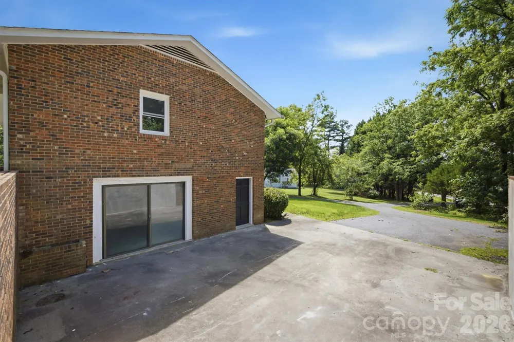 2671 Shady Grove Road Connelly Springs, NC 28612