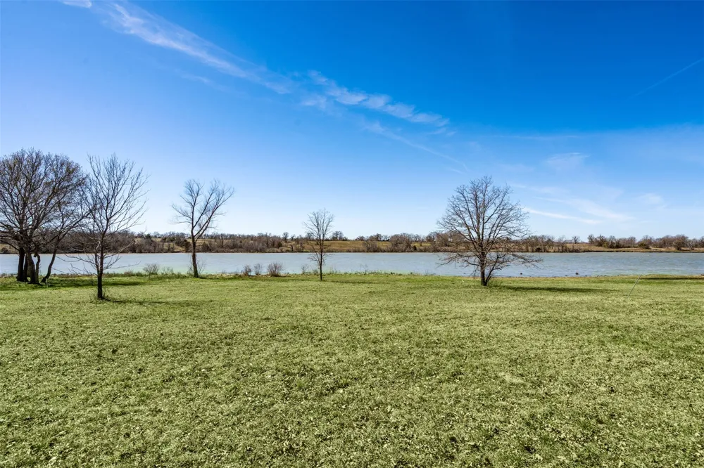 66 Admiral Shores Streetman, TX 75840