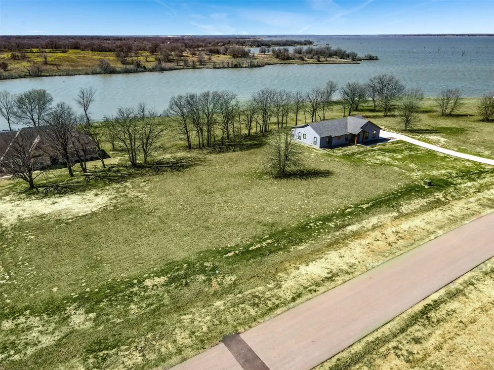66 Admiral Shores Streetman, TX 75840