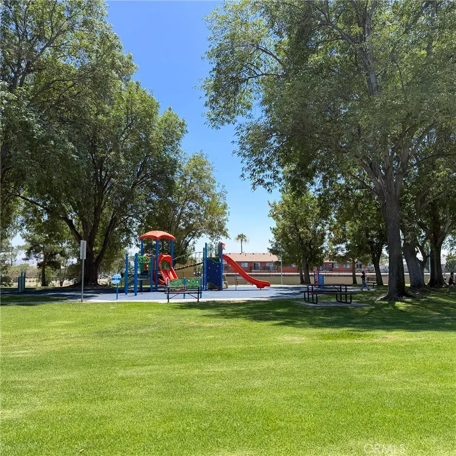 16600 Seville #C Fontana, CA 92335