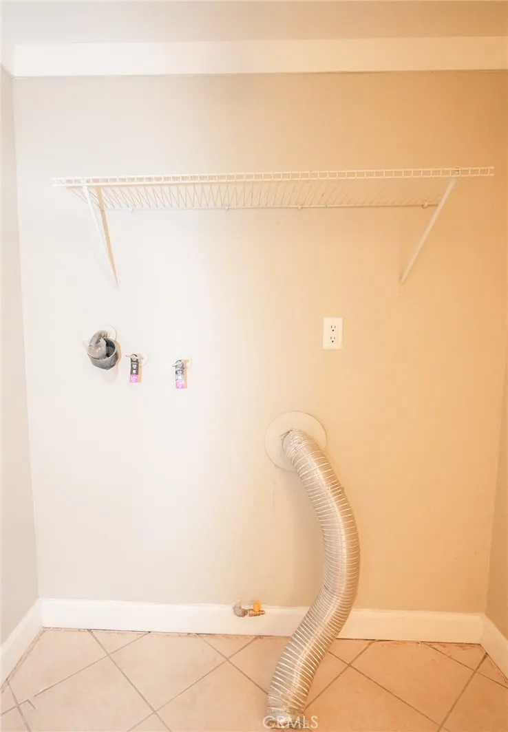 16600 Seville #C Fontana, CA 92335