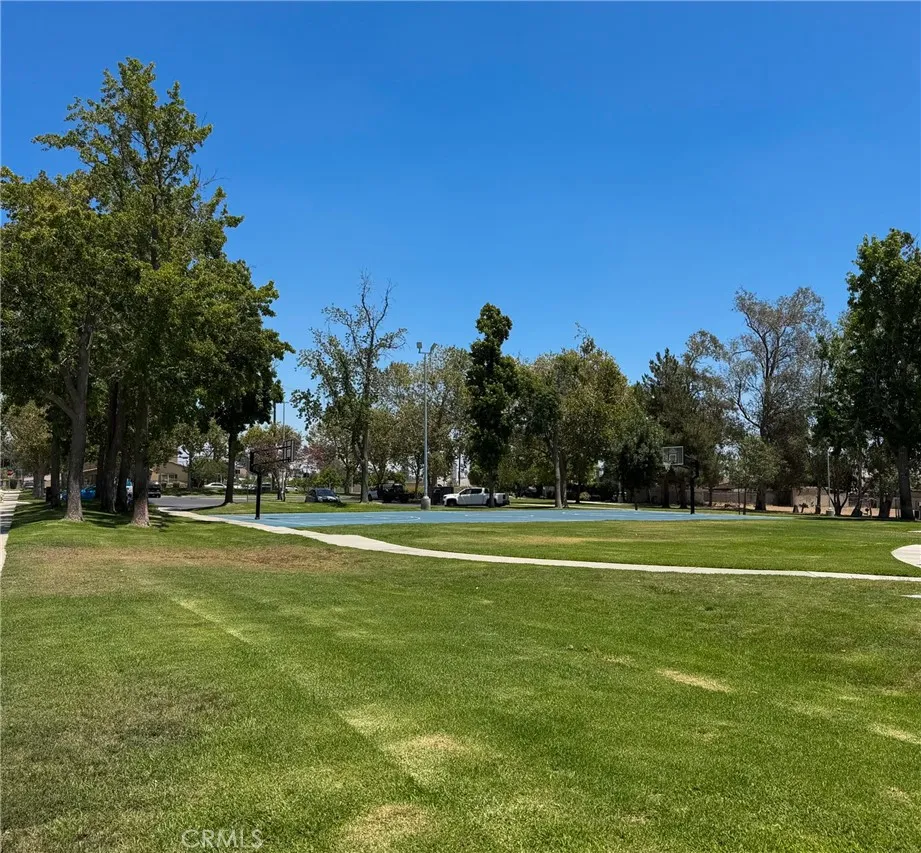 16600 Seville #C Fontana, CA 92335