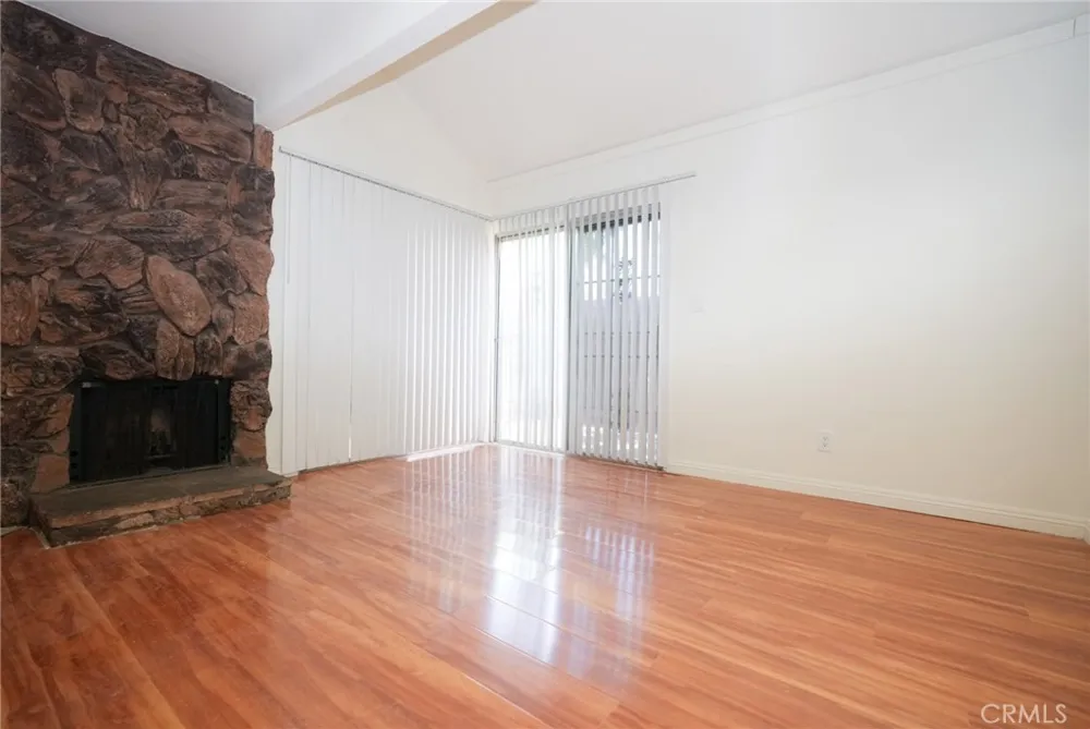 16600 Seville #C Fontana, CA 92335