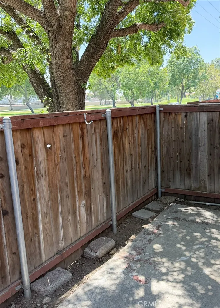 16600 Seville #C Fontana, CA 92335