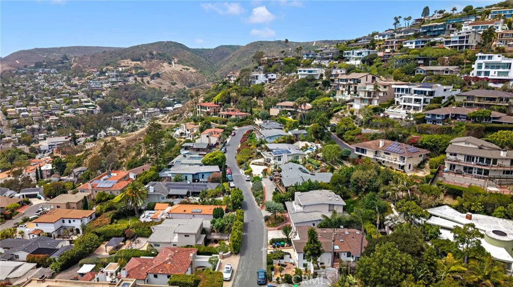 459 Hilledge Drive Laguna Beach, CA 92651