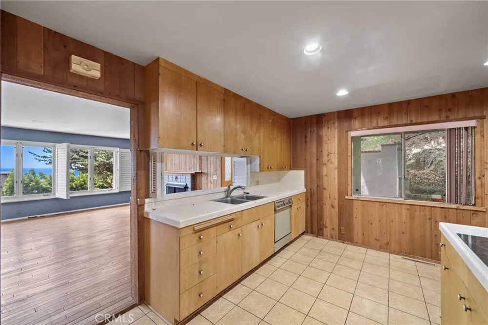 459 Hilledge Drive Laguna Beach, CA 92651