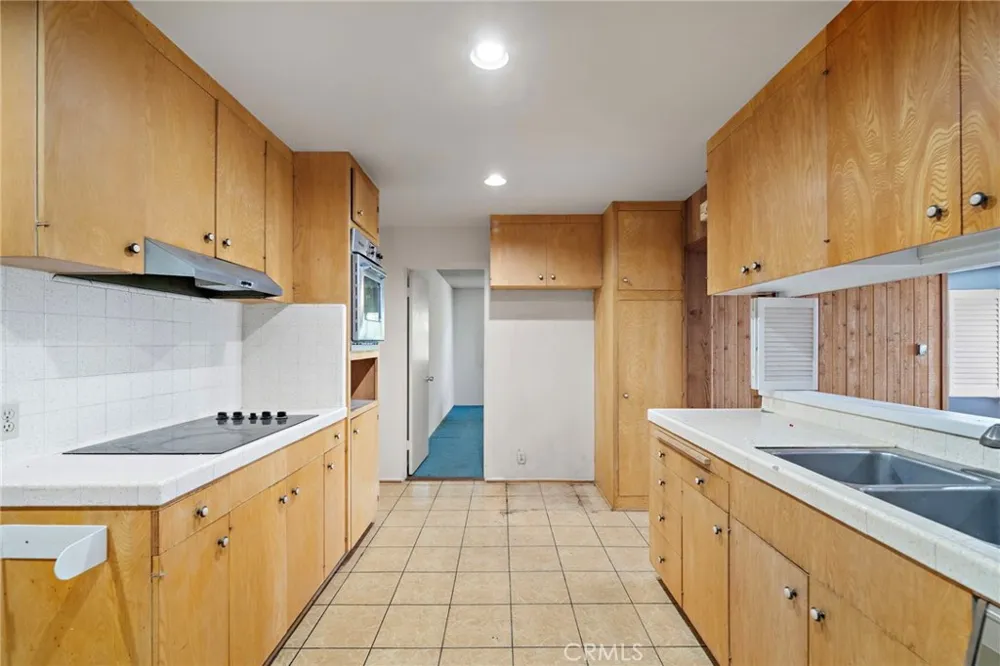 459 Hilledge Drive Laguna Beach, CA 92651