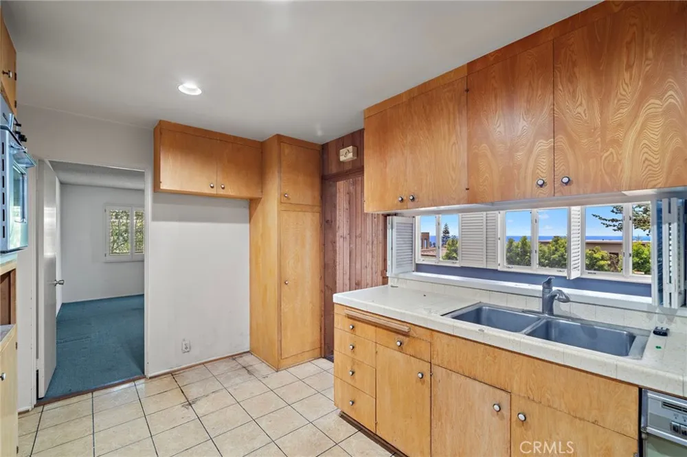 459 Hilledge Drive Laguna Beach, CA 92651