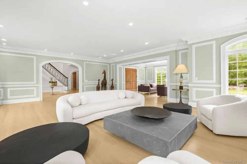 4 Cowdray Park Drive Armonk, NY 10504