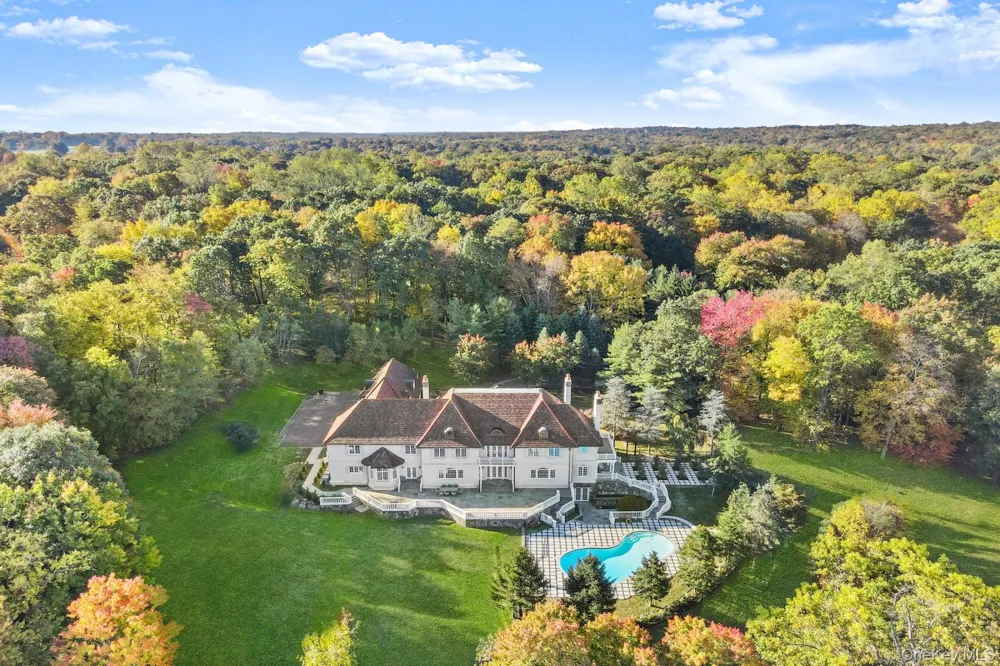 4 Cowdray Park Drive Armonk, NY 10504