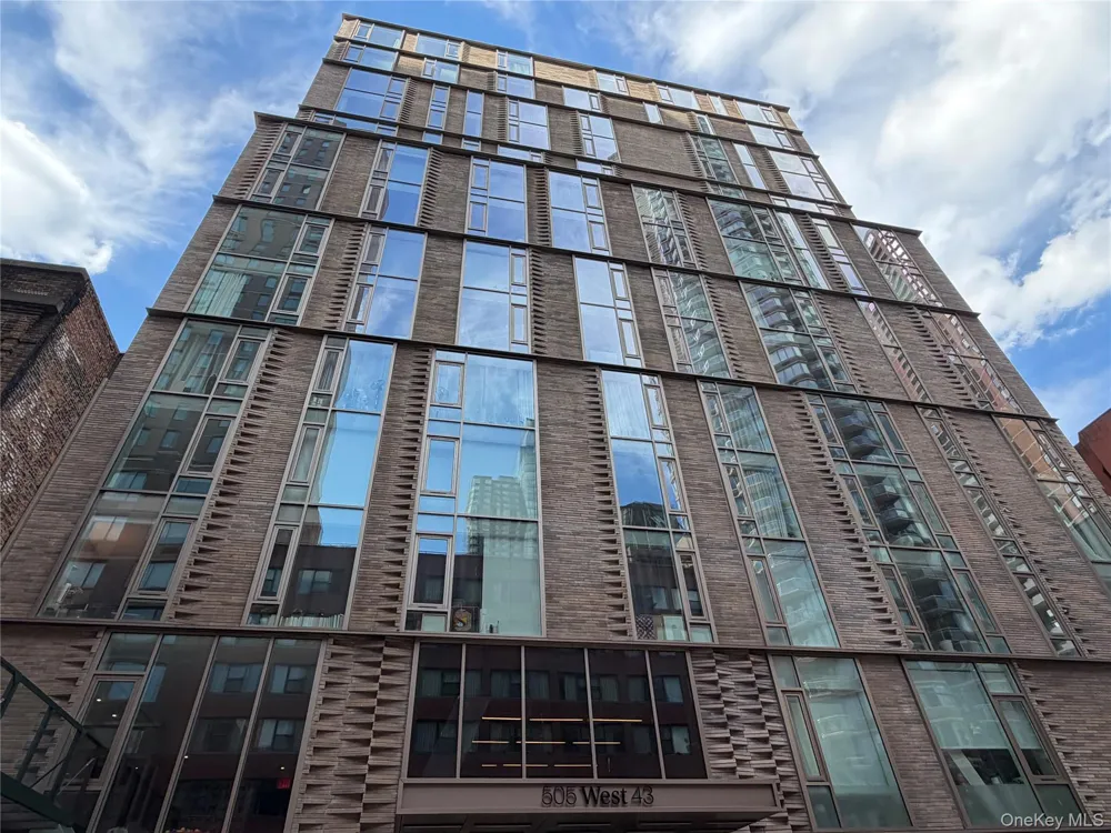 505 W 43rd Street #6L New York (Manhattan), NY 10036
