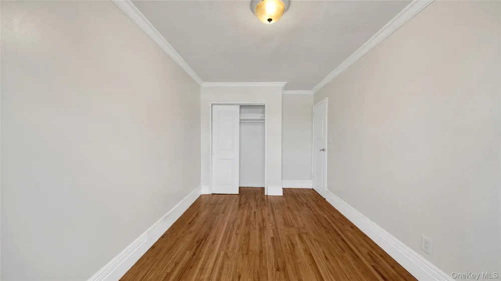 4392 Carpenter apt #2 Avenue Bronx, NY 10466