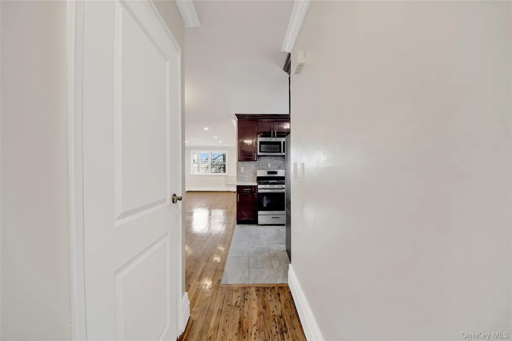 4392 Carpenter apt #2 Avenue Bronx, NY 10466