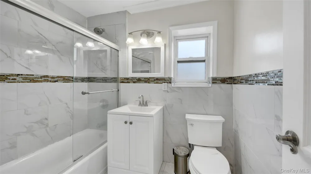 4392 Carpenter apt #2 Avenue Bronx, NY 10466