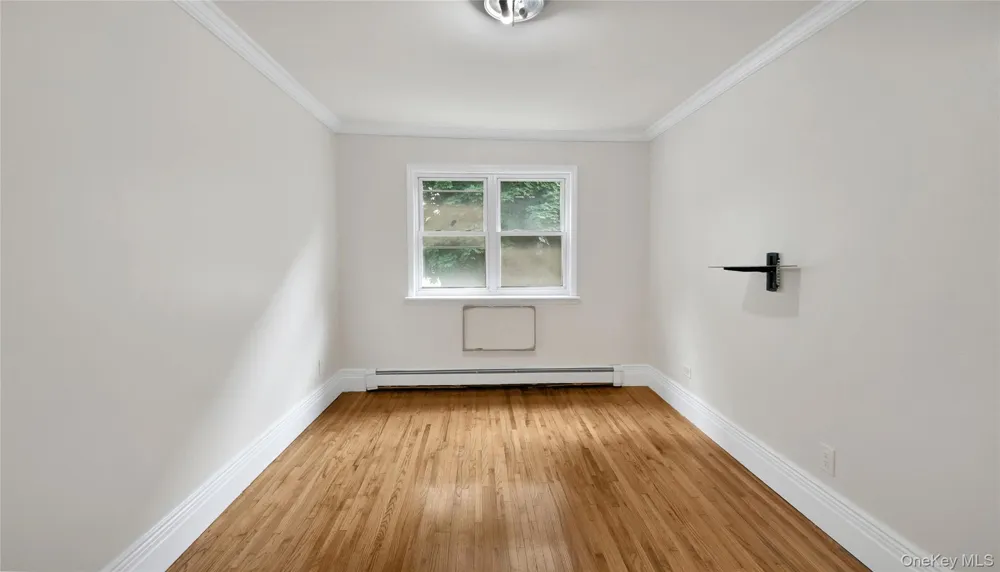4392 Carpenter apt #2 Avenue Bronx, NY 10466
