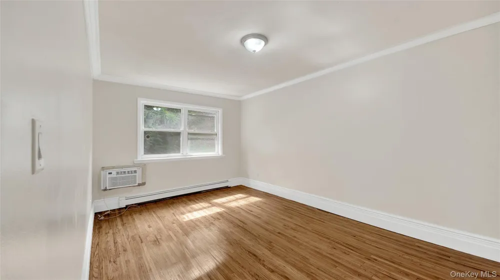 4392 Carpenter apt #2 Avenue Bronx, NY 10466