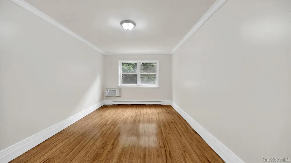 4392 Carpenter apt #2 Avenue Bronx, NY 10466