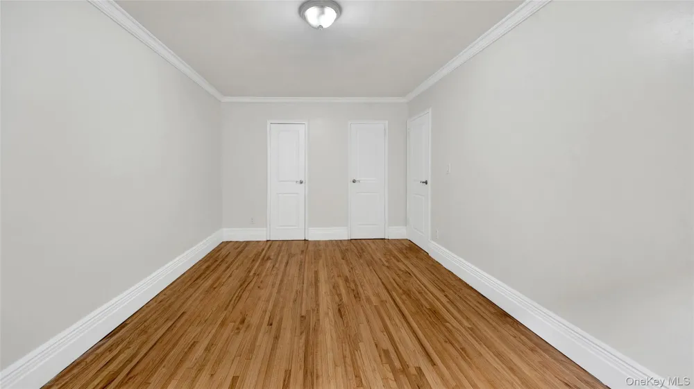 4392 Carpenter apt #2 Avenue Bronx, NY 10466